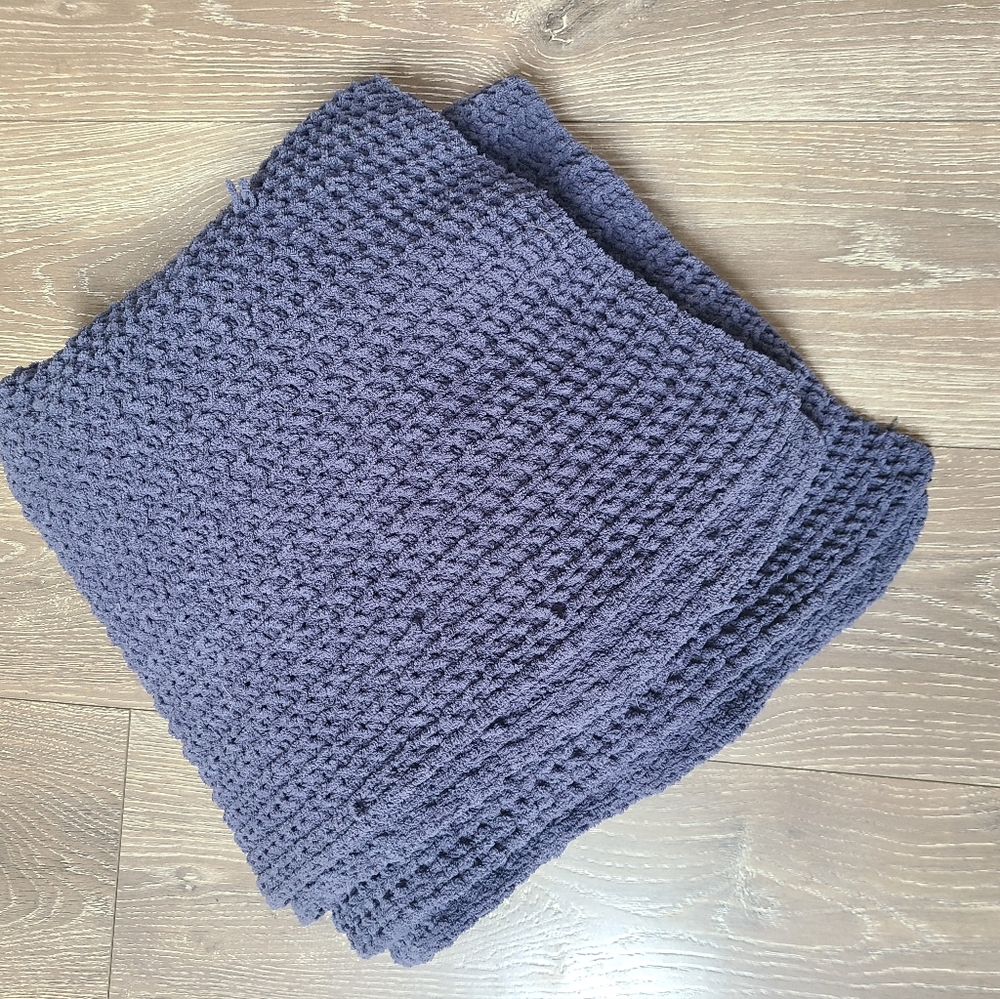POL Chenille Cozy Dark Navy Blue Knit Blanket